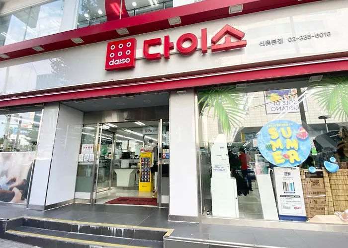 Отель типа "постель и завтрак" Hongdae Cozy42 Сеул