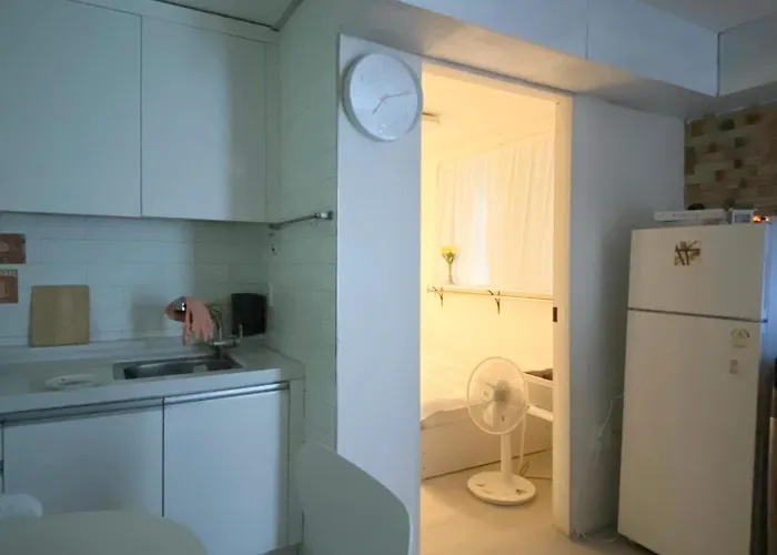 Отель типа "постель и завтрак" Hongdae Cozy42 Сеул