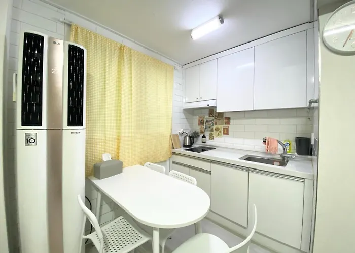 Hongdae Cozy42 4* Сеул
