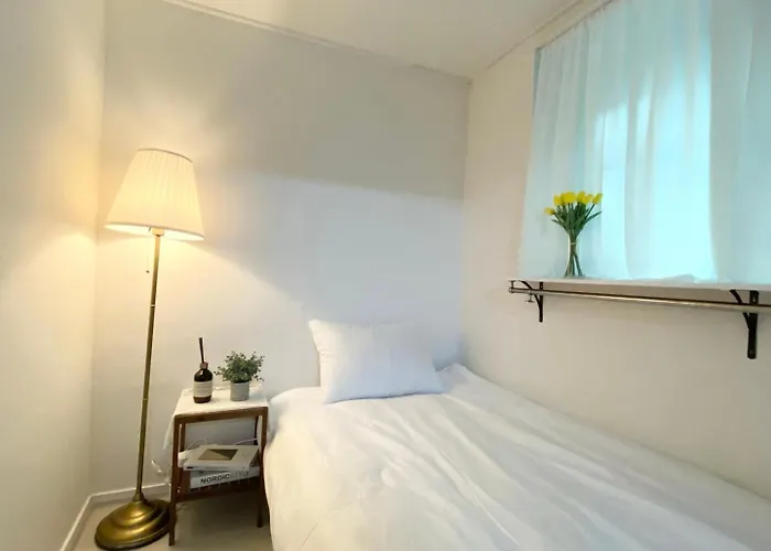Отель типа "постель и завтрак" Hongdae Cozy42